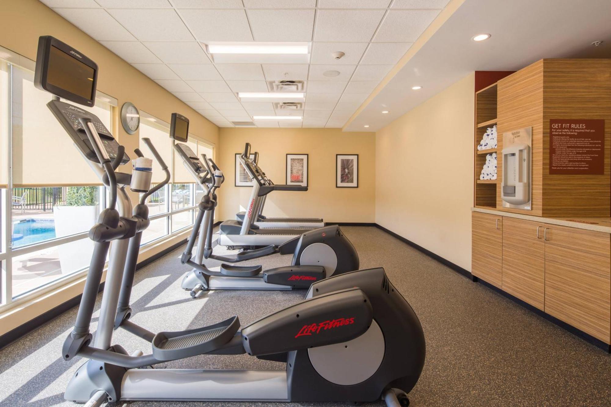Towneplace Suites By Marriott Cleveland Buitenkant foto